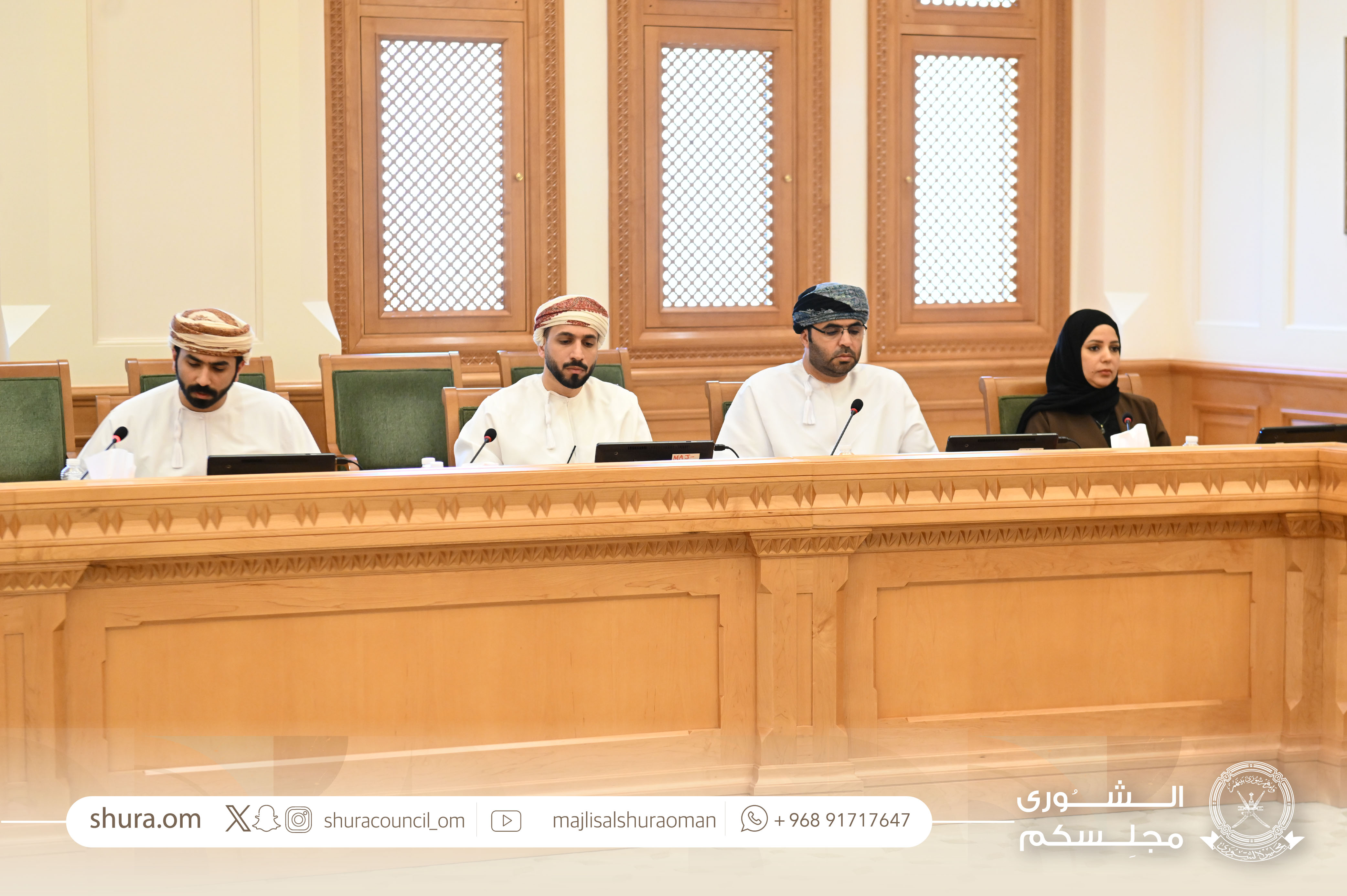 	خلال لقاءها بوزارة الإسكان وشرطة عمان السلطانية 	لجنة الخدمات بالشورى تناقش حلول الازدحام المروري بمسقط
