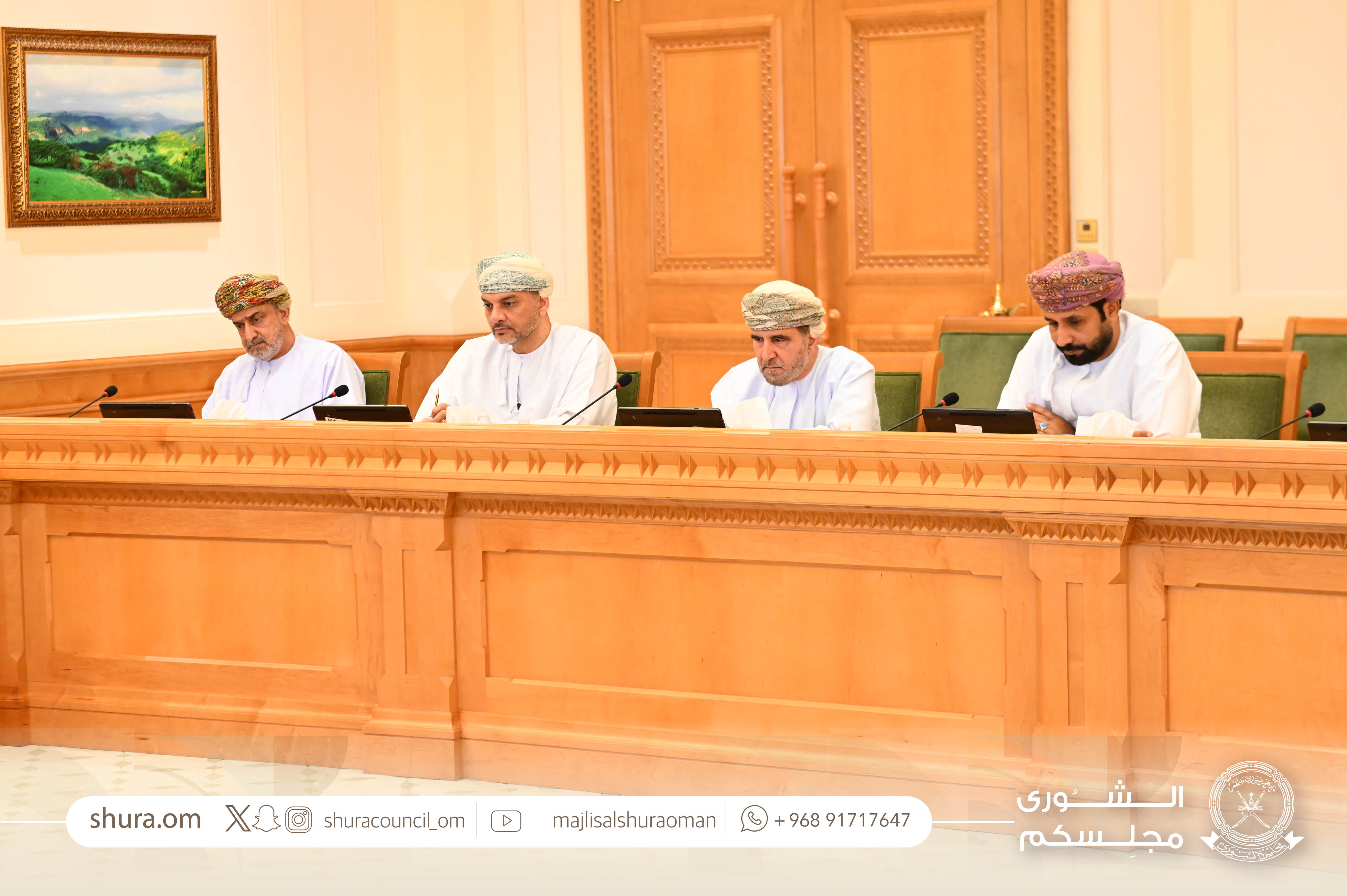 -	لجنة الخدمات بالشورى تواصل دراسة الحد من الازدحام المروري بمحافظة مسقط